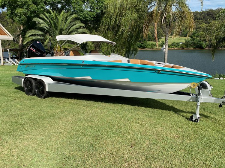 Mercury powers Force Boats' new 'Eight Seat Supercar'!