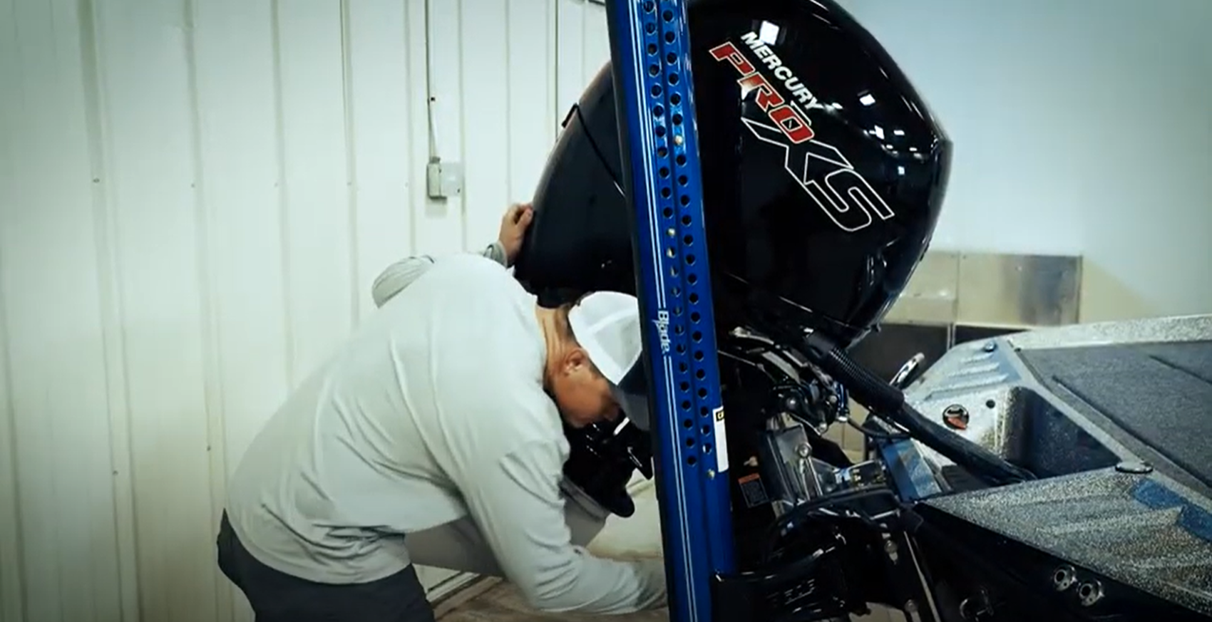 Quick Tip: Hydraulic Release | Mercury Marine