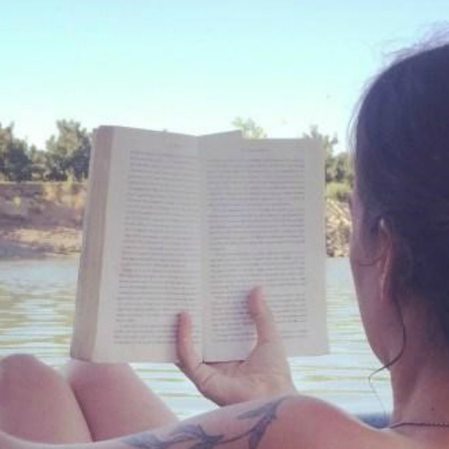 Secret History: 24 Hours of Life on the Shantyboat