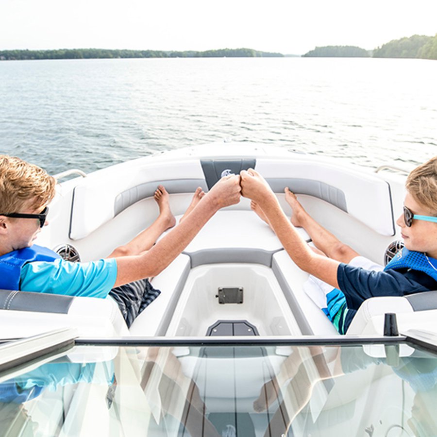Ten Things to Check Before Going on a Boat Trip